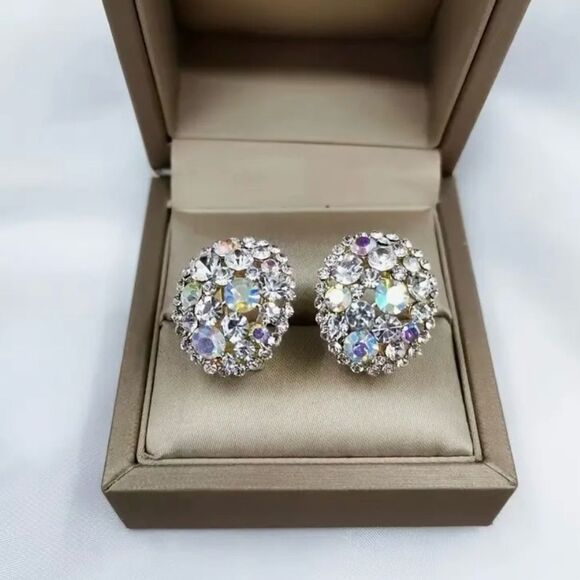 ✨ New crystal & rhinestone SPARKLING ✨ cluster earrings ✨ - Picture 1 of 8